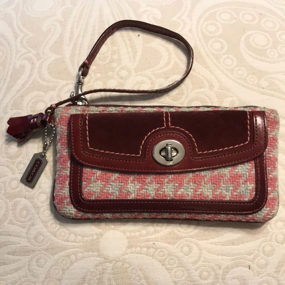 Vintage coach wristlet
